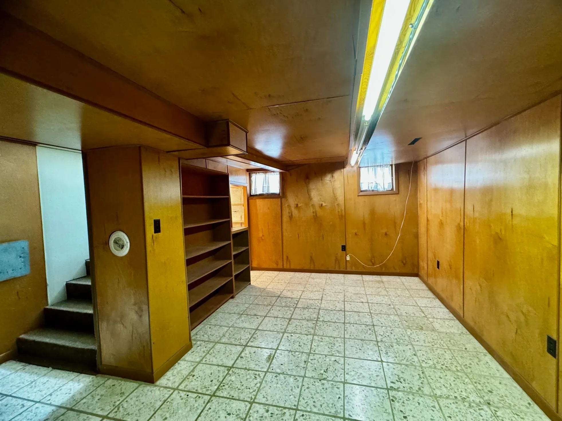 Wellington, Kansas 67152, United States, 3 Bedrooms Bedrooms, ,2 BathroomsBathrooms,Residential,Active,246640