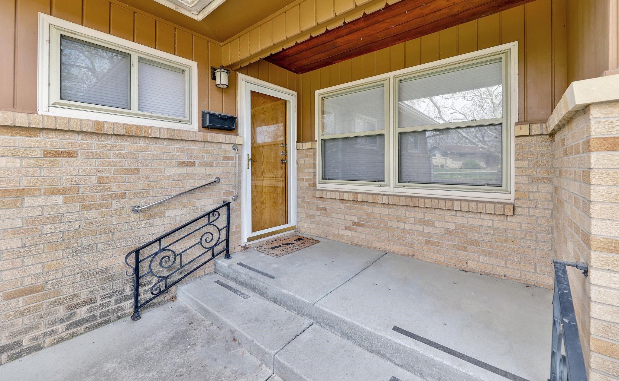 9935 W Binter St, Wichita, Kansas image 2
