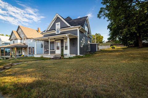 Homes For Sale - 418 W 5th St<br/> Cloud County, Concordia, KS 66901