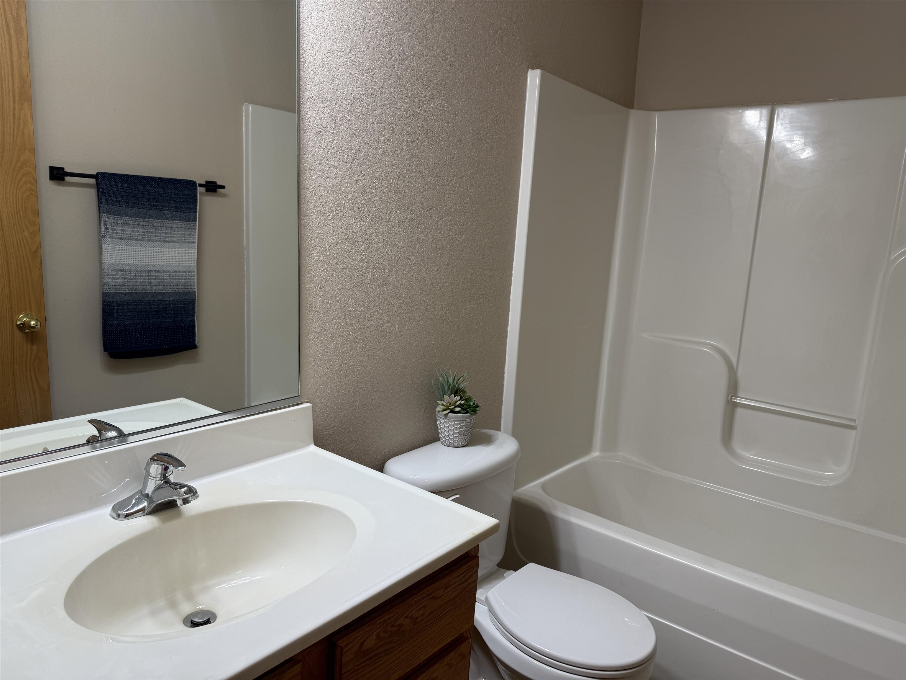 817 E Hedgewood St, Andover, Kansas image 17