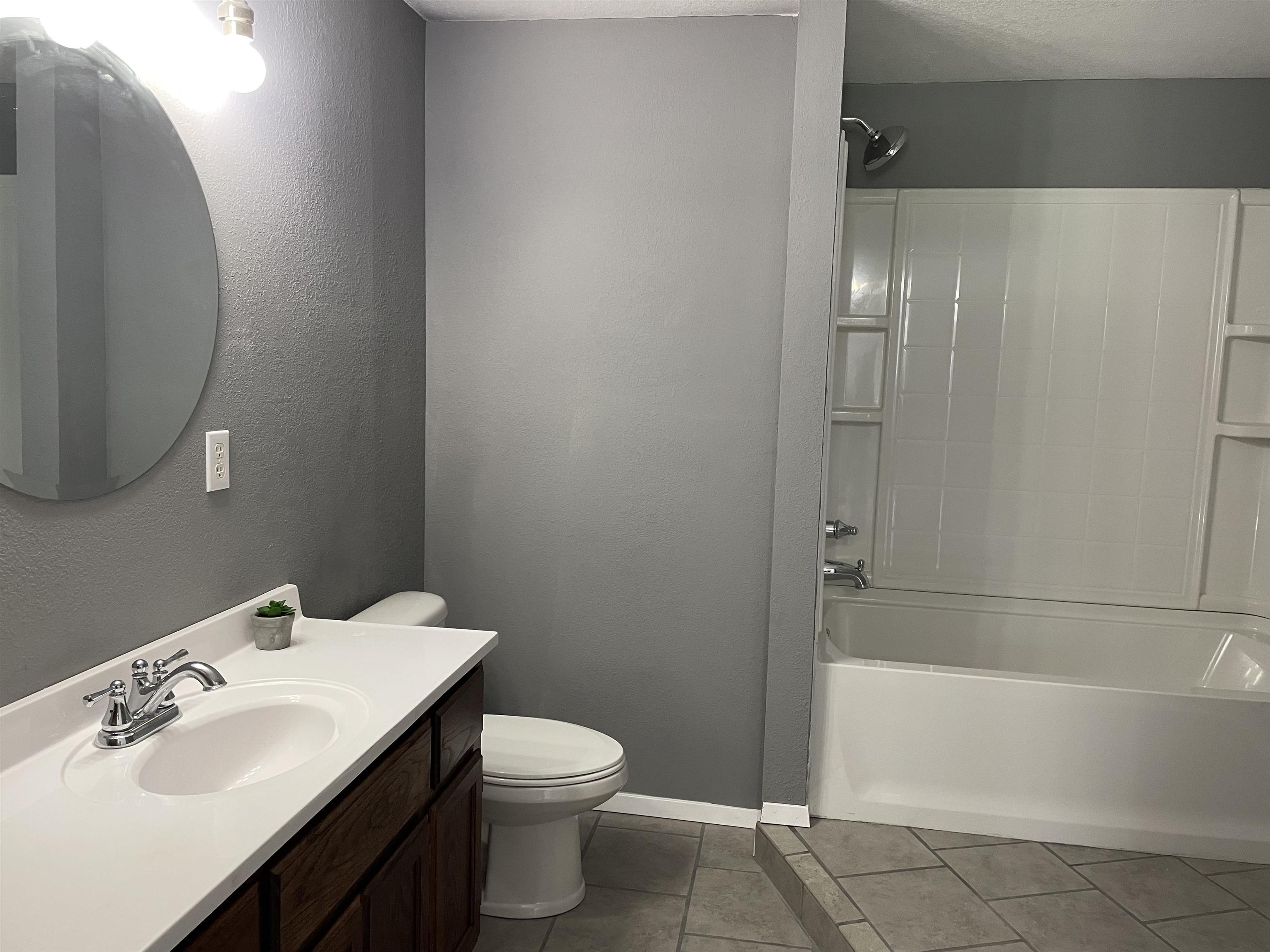 817 E Hedgewood St, Andover, Kansas image 21