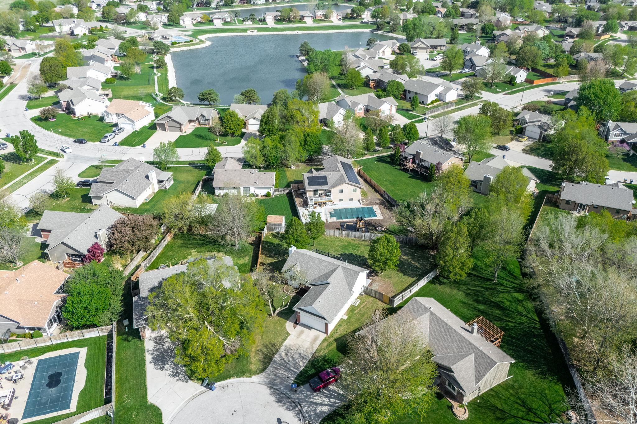 2618 N Keith Ct, Wichita, Kansas image 2