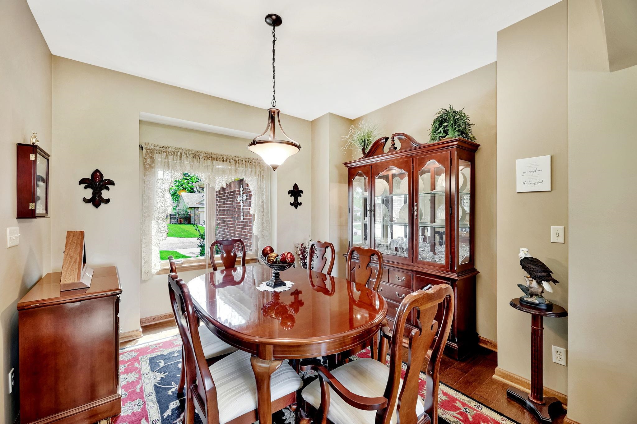 1880 N Lark Cir, Wichita, Kansas image 7