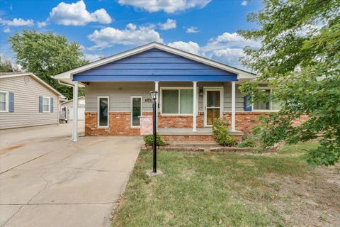 Homes For Sale - 3328 S Chase Ave<br/> Wichita, KS 67217