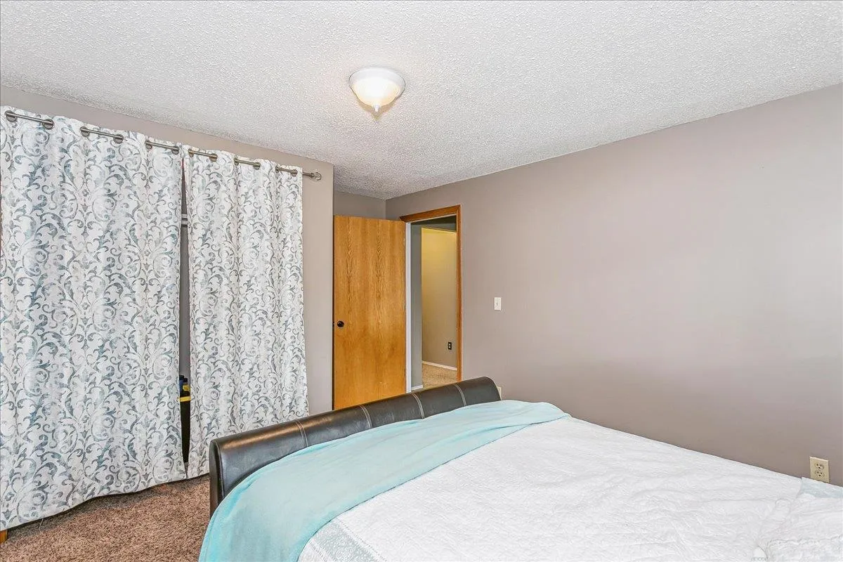 Andover, Kansas 67002, United States, 4 Bedrooms Bedrooms, ,3 BathroomsBathrooms,Residential,Active,239014