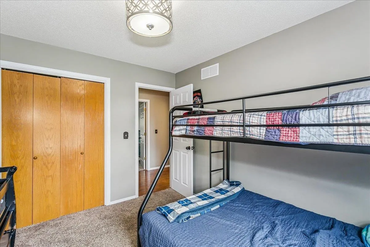 Andover, Kansas 67002, United States, 4 Bedrooms Bedrooms, ,3 BathroomsBathrooms,Residential,Active,239014