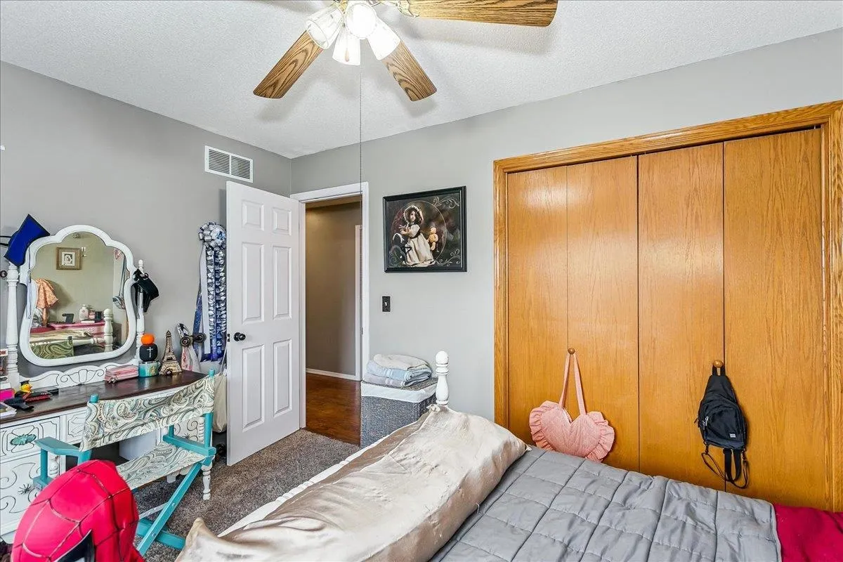 Andover, Kansas 67002, United States, 4 Bedrooms Bedrooms, ,3 BathroomsBathrooms,Residential,Active,239014