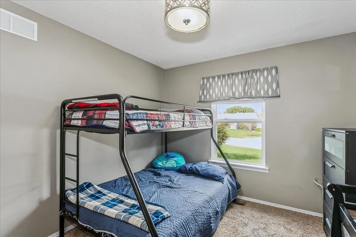 Andover, Kansas 67002, United States, 4 Bedrooms Bedrooms, ,3 BathroomsBathrooms,Residential,Active,239014