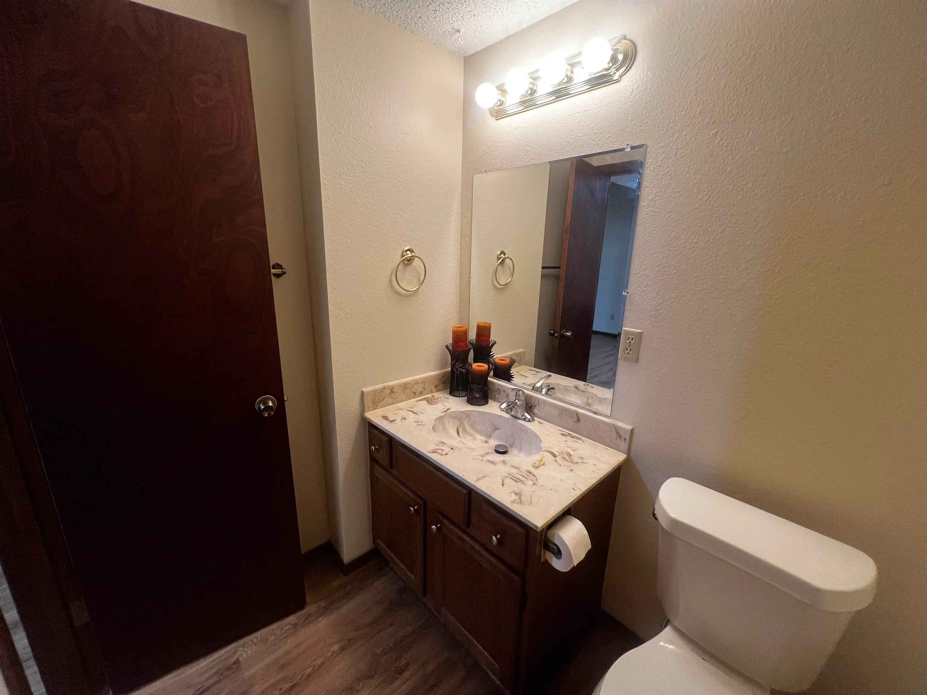 Wichita, Kansas 67215, United States, 2 Bedrooms Bedrooms, ,2 BathroomsBathrooms,Residential,Active,149863