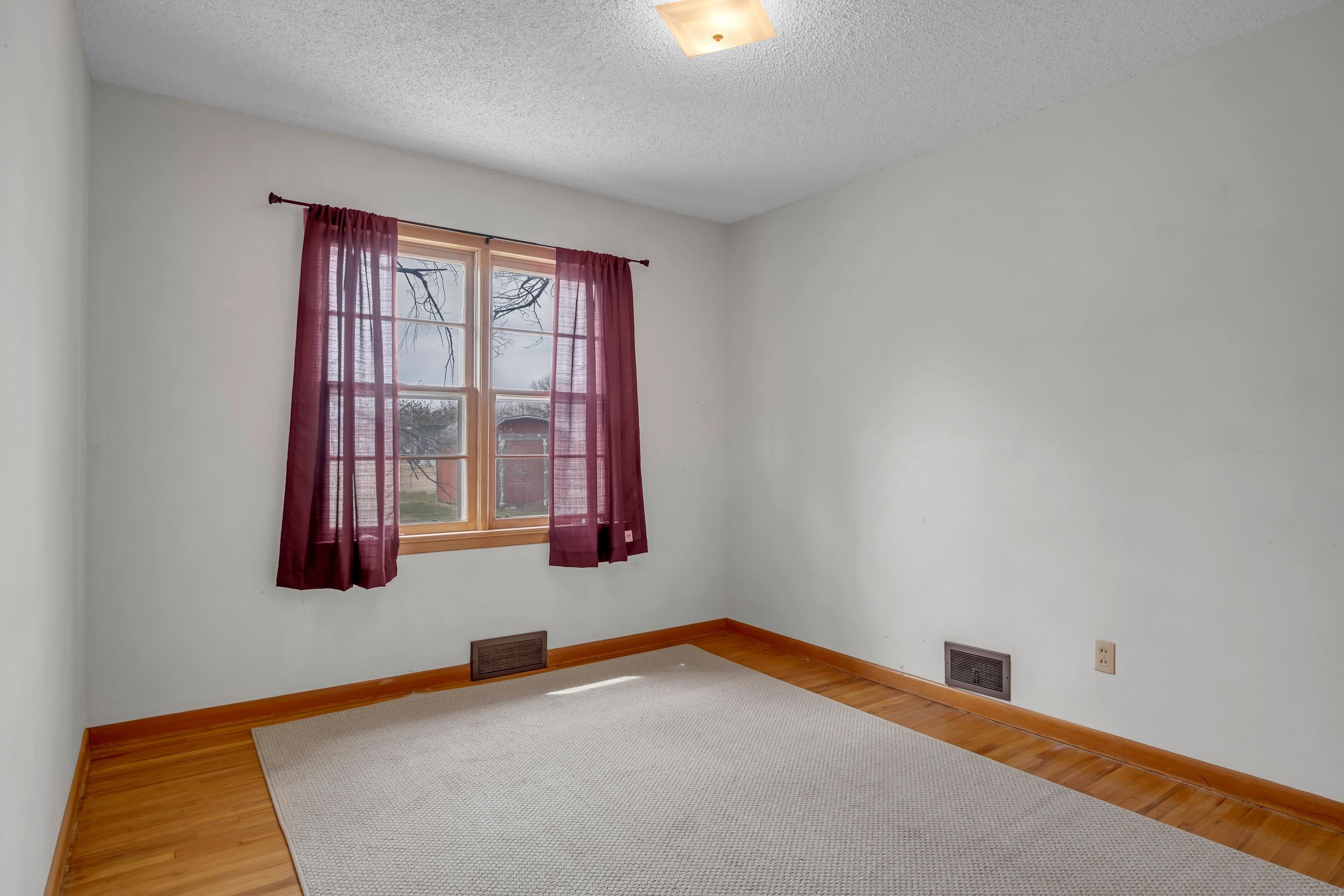 409 N Ash St, Hillsboro, Kansas image 14