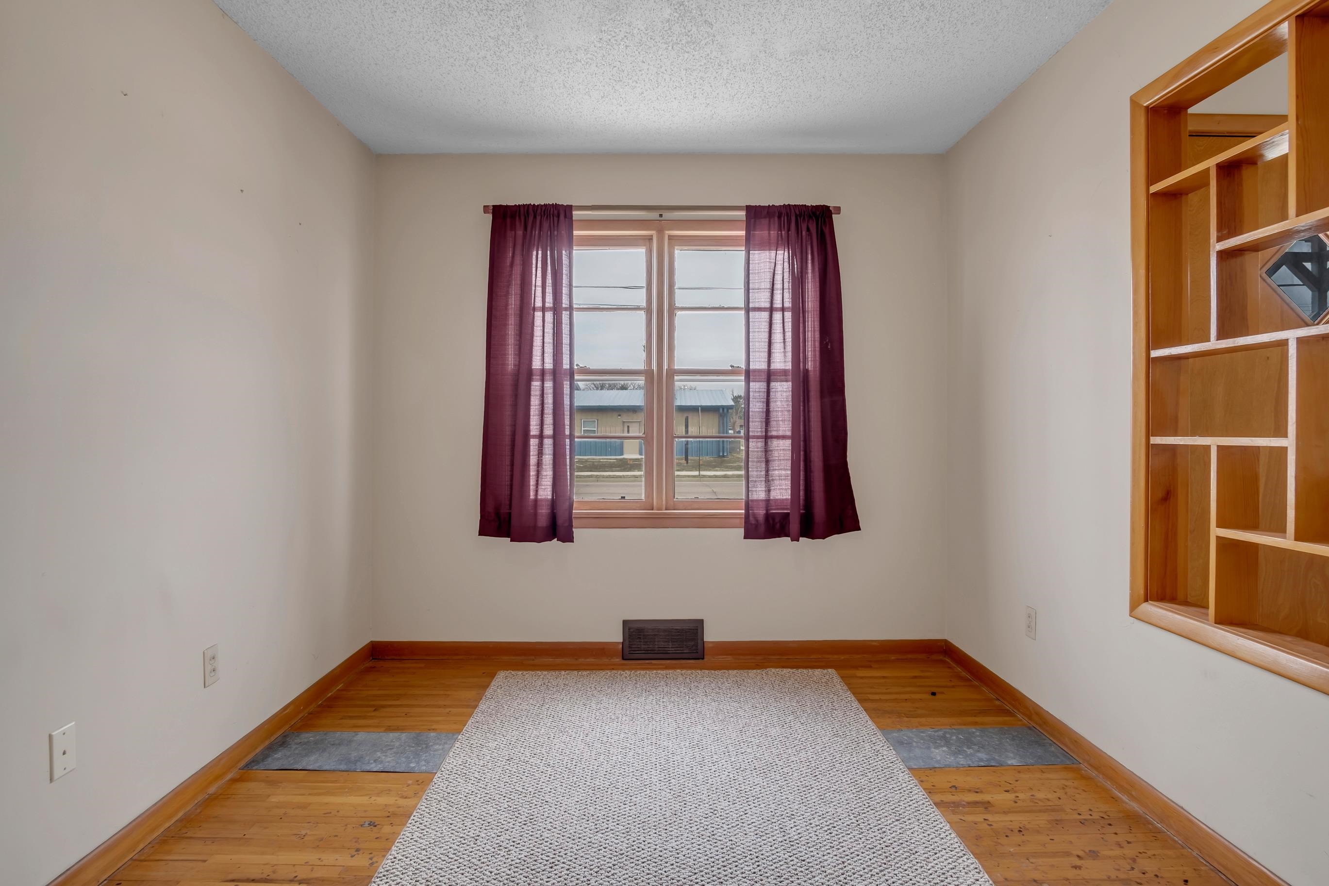 409 N Ash St, Hillsboro, Kansas image 10