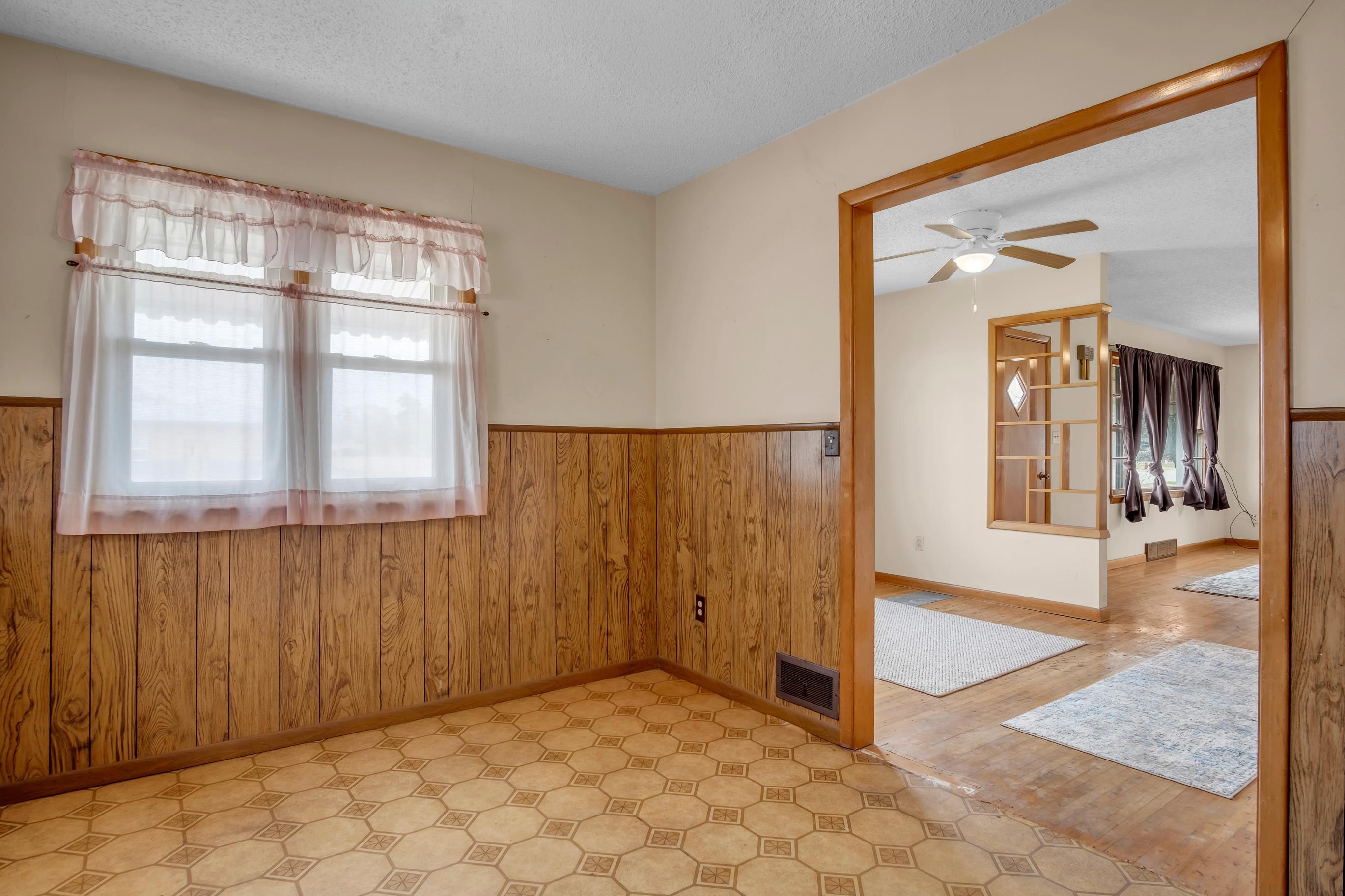 409 N Ash St, Hillsboro, Kansas image 20