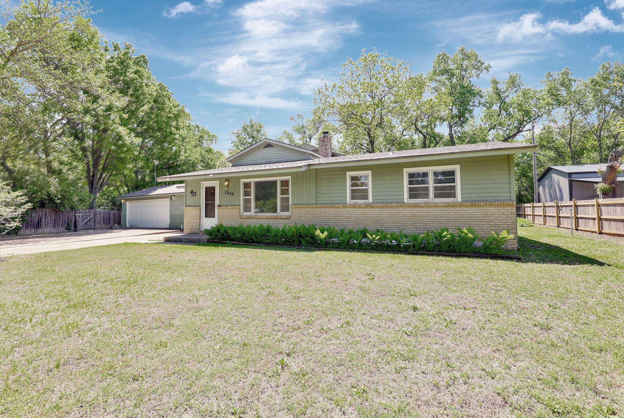 5848 N Palm Ln, Wichita, Kansas image 2