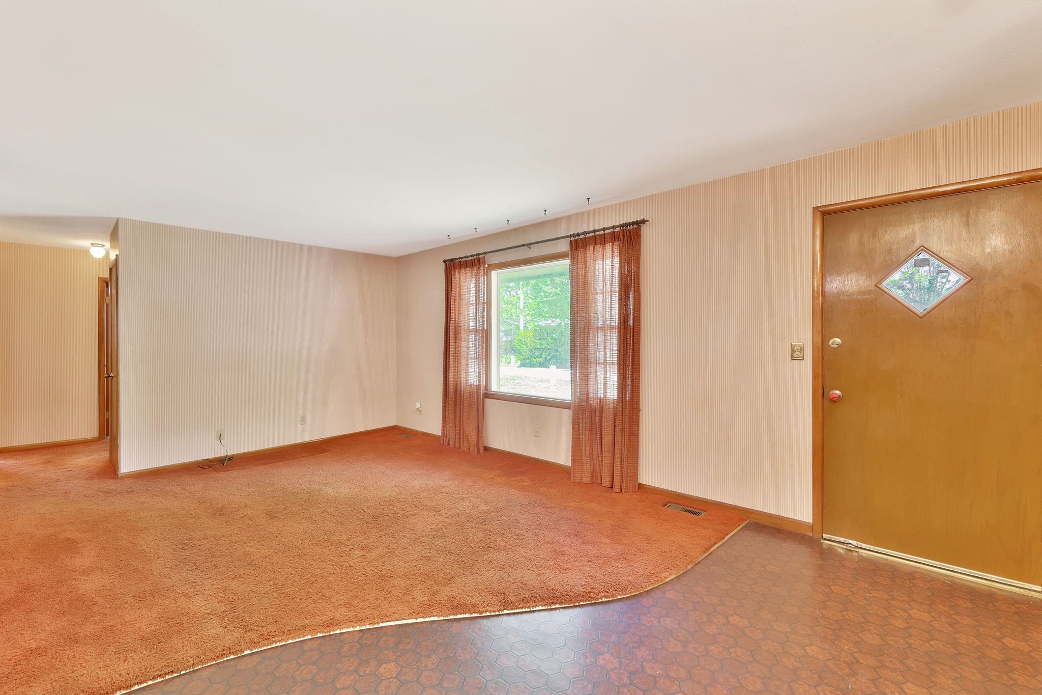 5848 N Palm Ln, Wichita, Kansas image 4