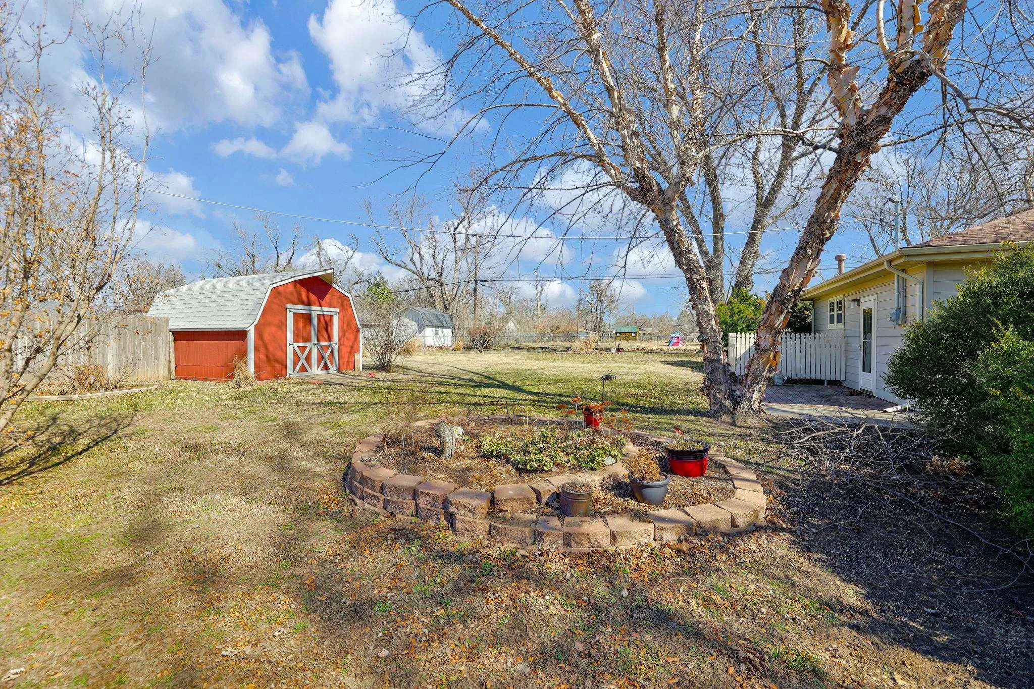 Wichita, Kansas 67217, United States, 3 Bedrooms Bedrooms, ,1 BathroomBathrooms,Residential,Pending,83528