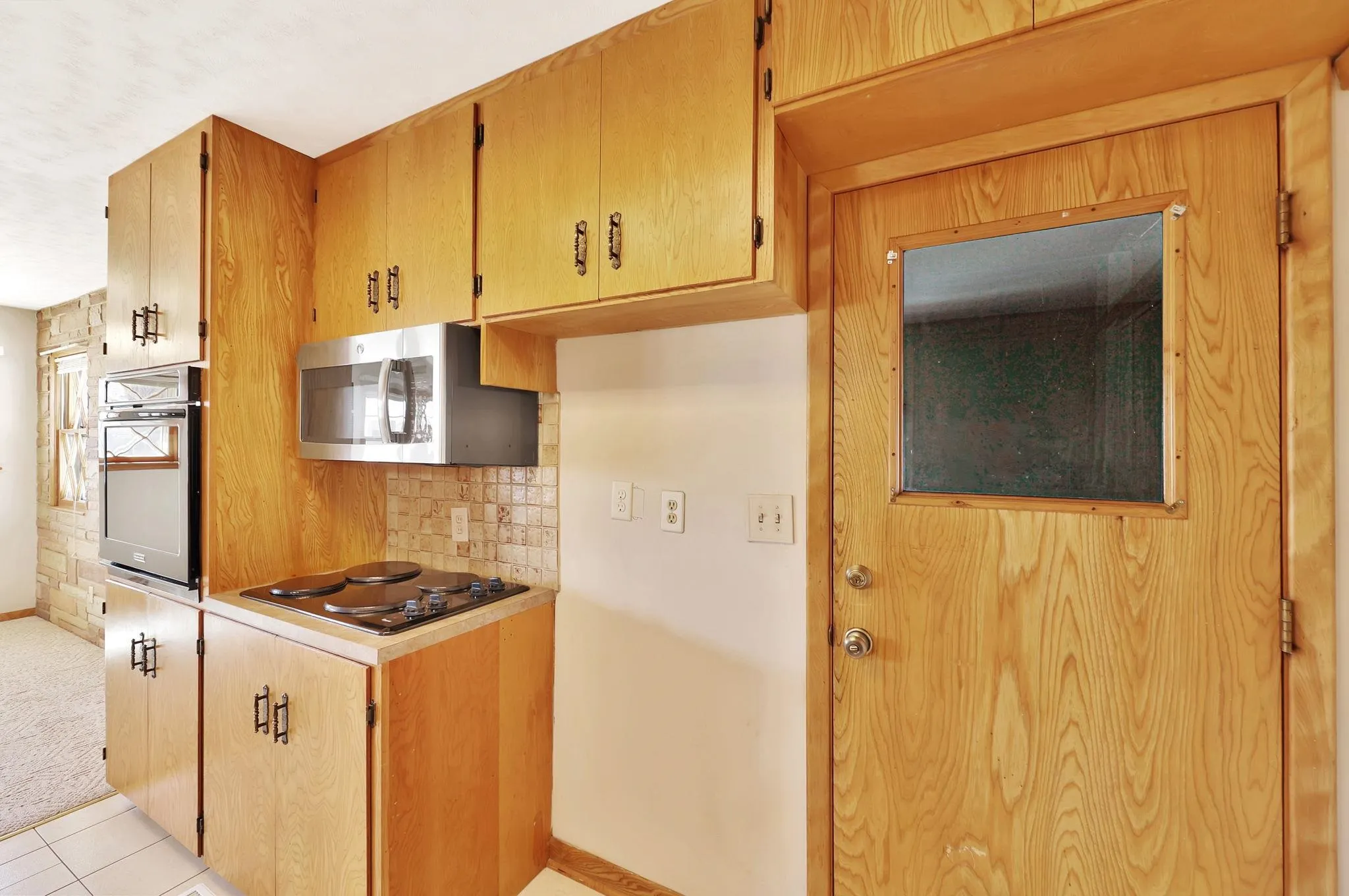 Wichita, Kansas 67217, United States, 3 Bedrooms Bedrooms, ,1 BathroomBathrooms,Residential,Pending,83528