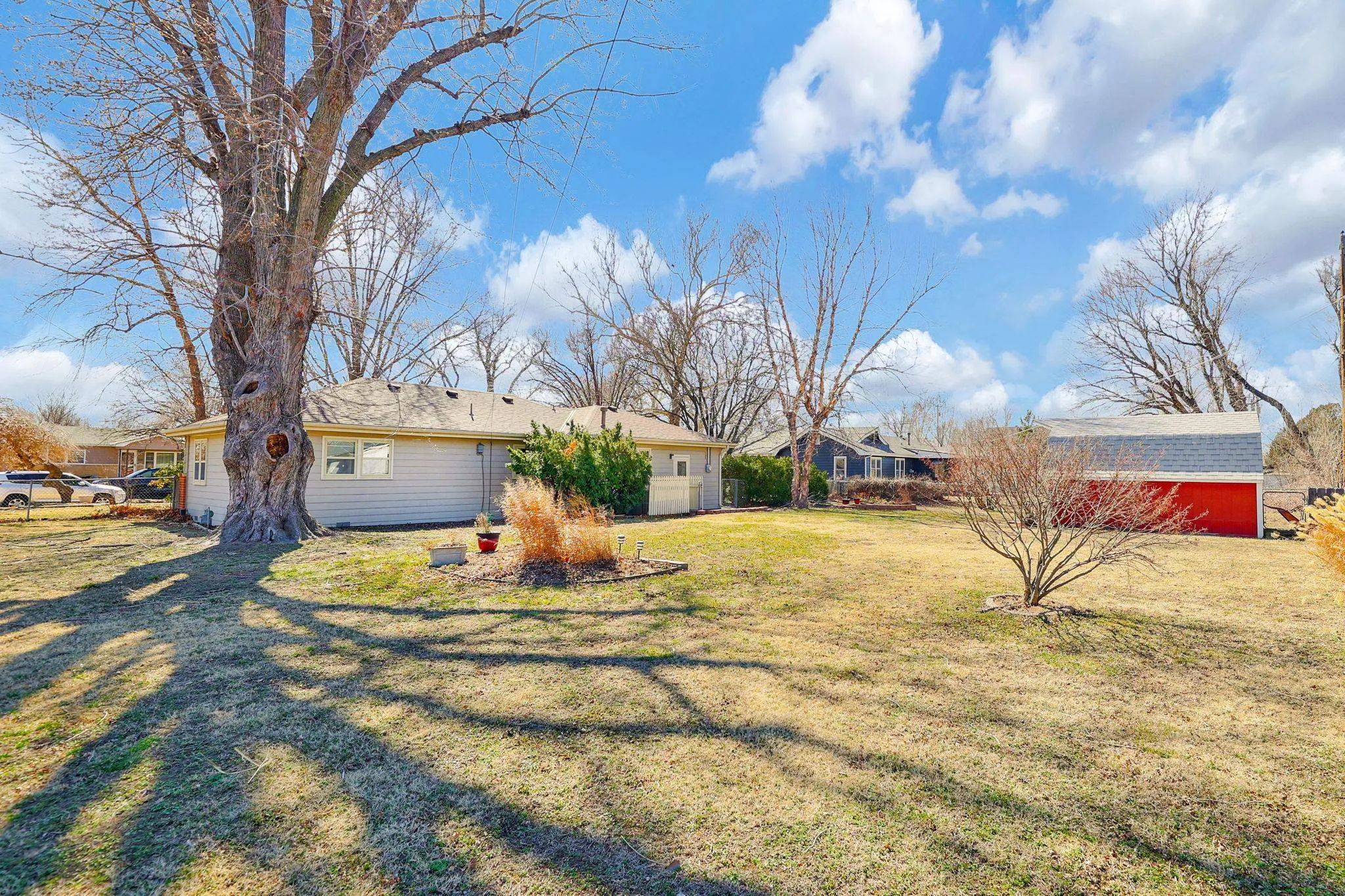 Wichita, Kansas 67217, United States, 3 Bedrooms Bedrooms, ,1 BathroomBathrooms,Residential,Pending,83528