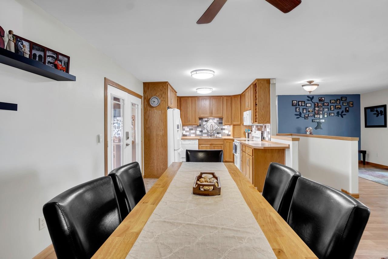 516 Meadowbrook Ct, Newton, Kansas image 10