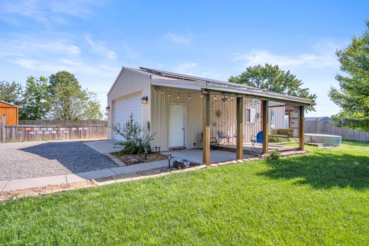 516 Meadowbrook Ct, Newton, Kansas image 29