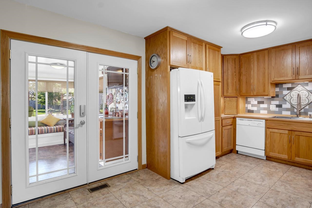 516 Meadowbrook Ct, Newton, Kansas image 13
