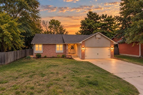 Photo of 8818 W 18th St N, Wichita, KS 67212 (MLS # 680482)