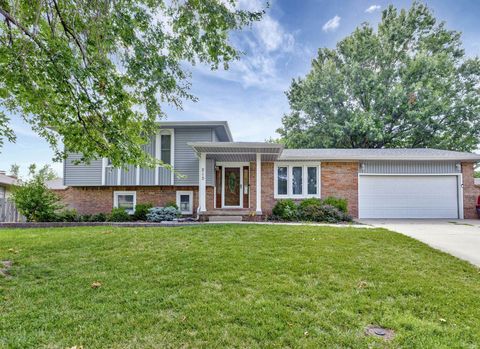 Homes For Sale - 213 Timberlane Ct<br/> Sedgwick County, Haysville, KS 67060