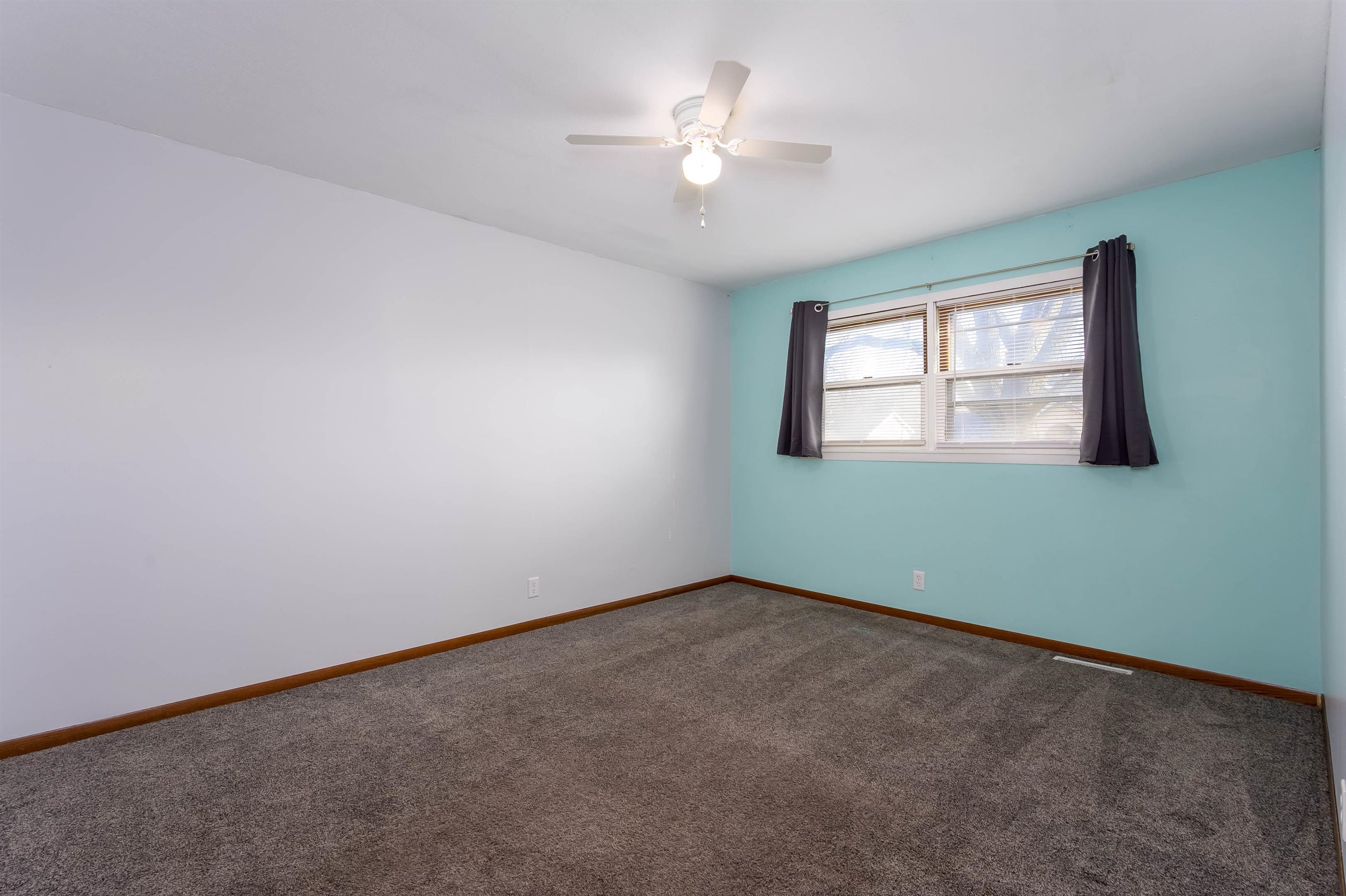 314 Southwind Dr, Valley Center, Kansas image 2