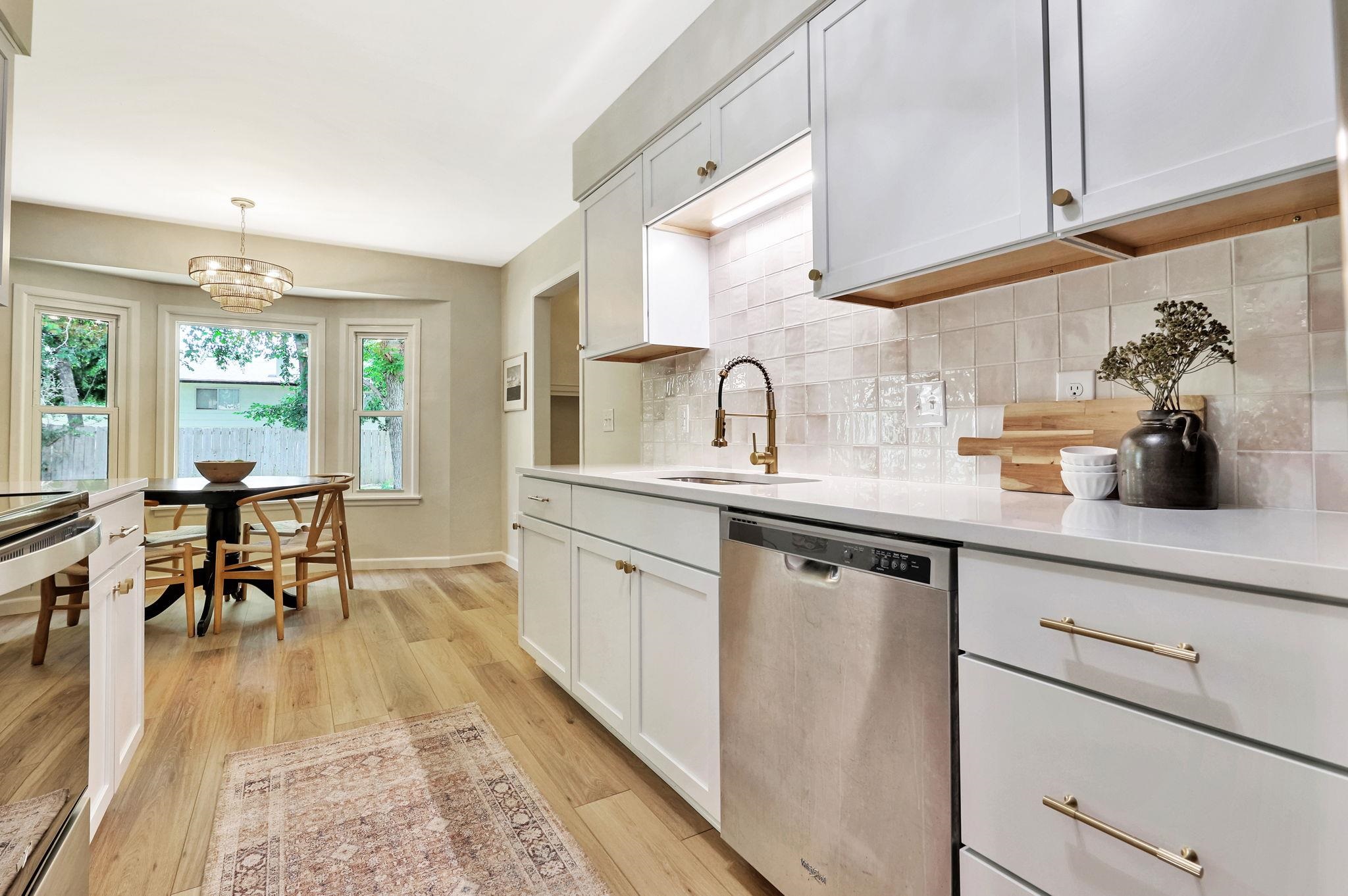 Wichita, Kansas 67207, United States, 3 Bedrooms Bedrooms, ,2 BathroomsBathrooms,Residential,Pending,53714