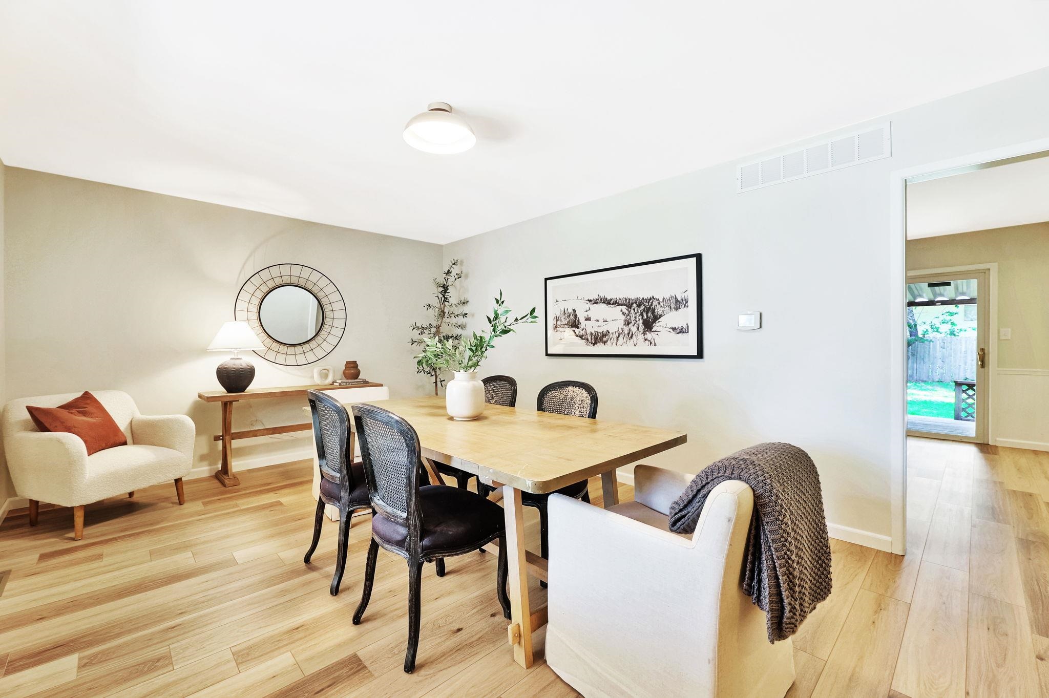 Wichita, Kansas 67207, United States, 3 Bedrooms Bedrooms, ,2 BathroomsBathrooms,Residential,Pending,53714