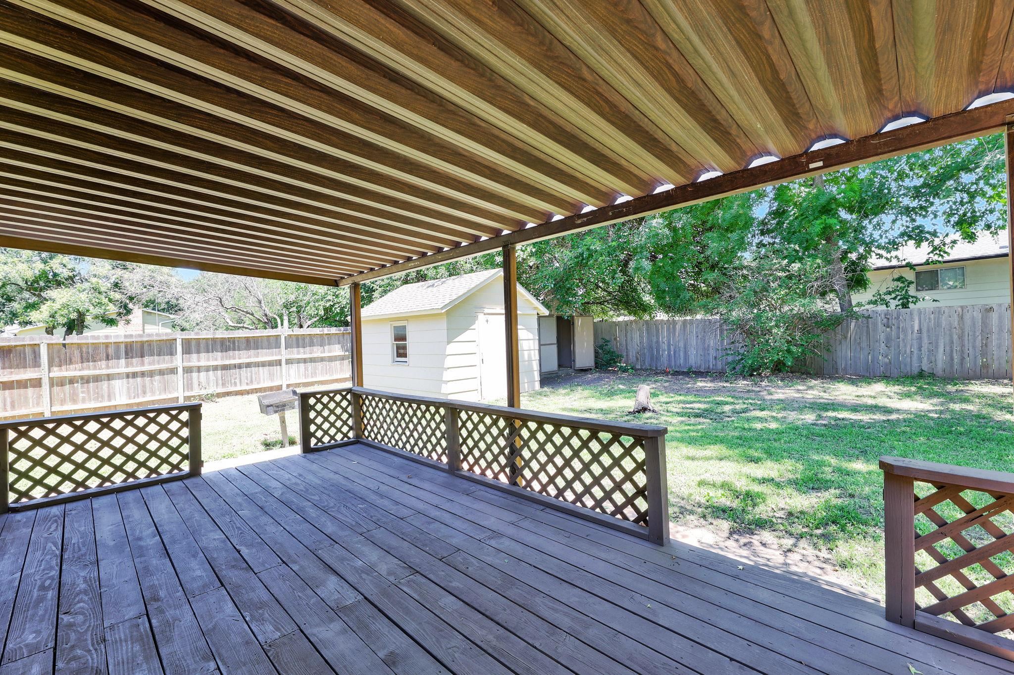 Wichita, Kansas 67207, United States, 3 Bedrooms Bedrooms, ,2 BathroomsBathrooms,Residential,Pending,53714