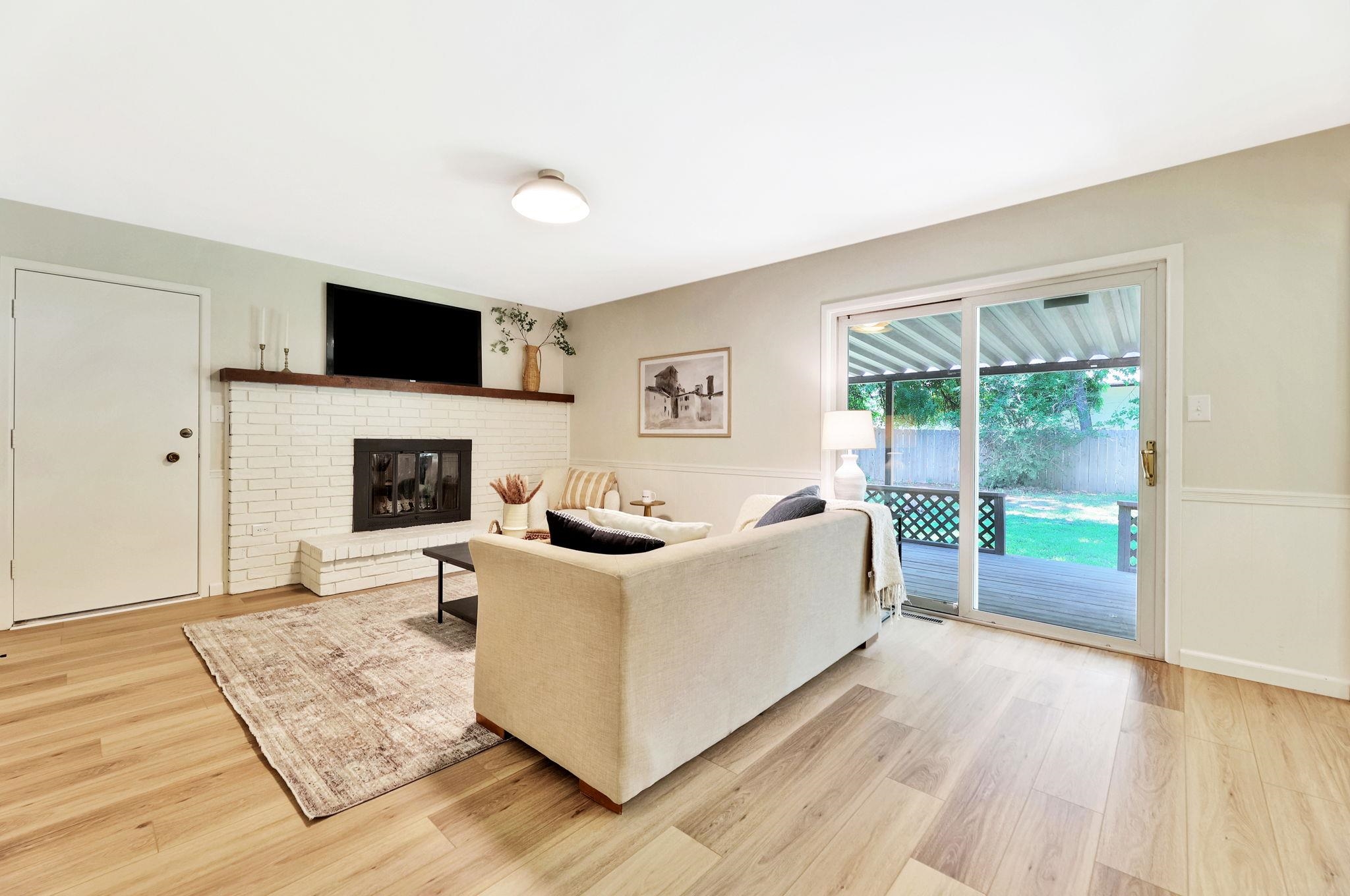 Wichita, Kansas 67207, United States, 3 Bedrooms Bedrooms, ,2 BathroomsBathrooms,Residential,Pending,53714