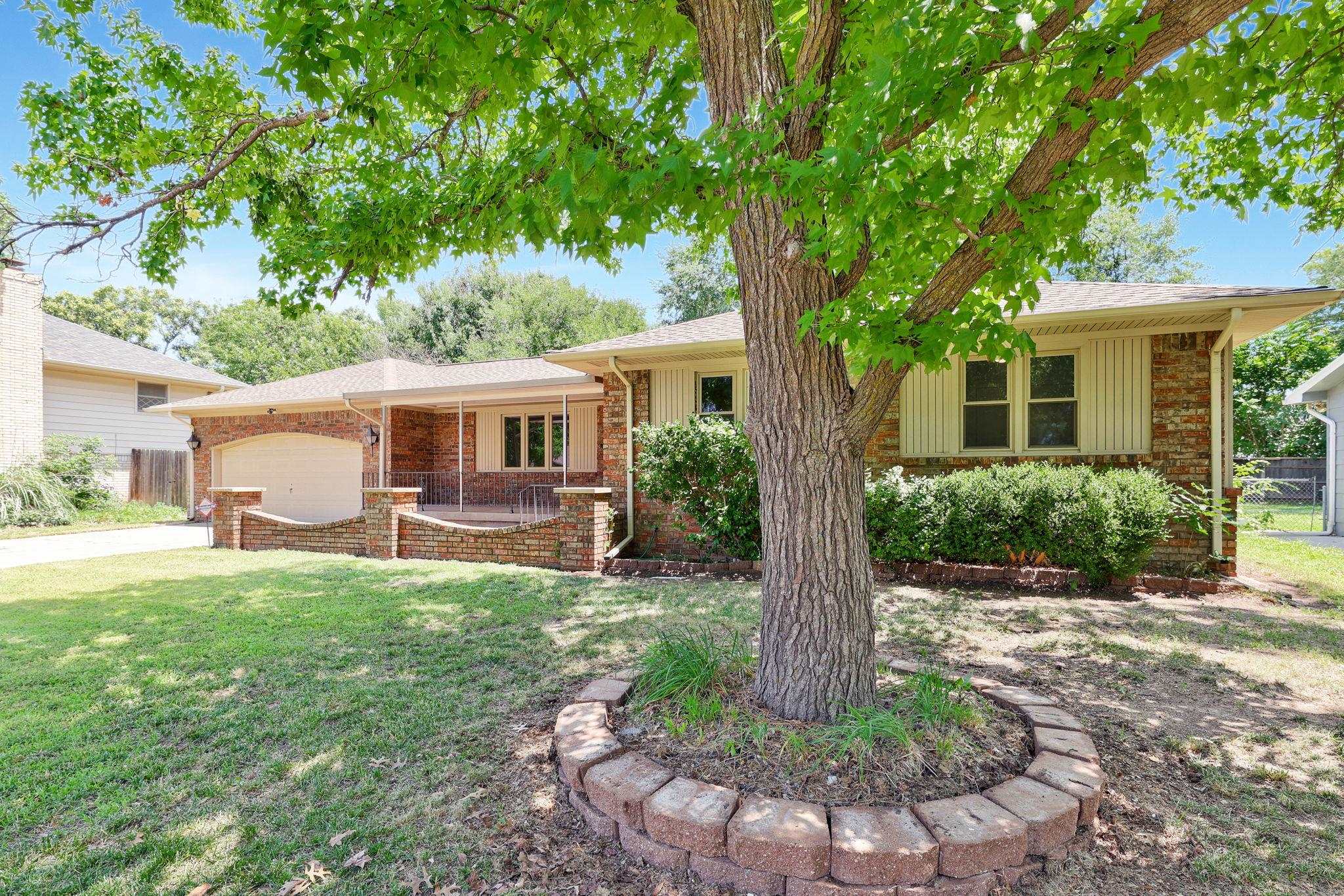 Wichita, Kansas 67207, United States, 3 Bedrooms Bedrooms, ,2 BathroomsBathrooms,Residential,Pending,53714