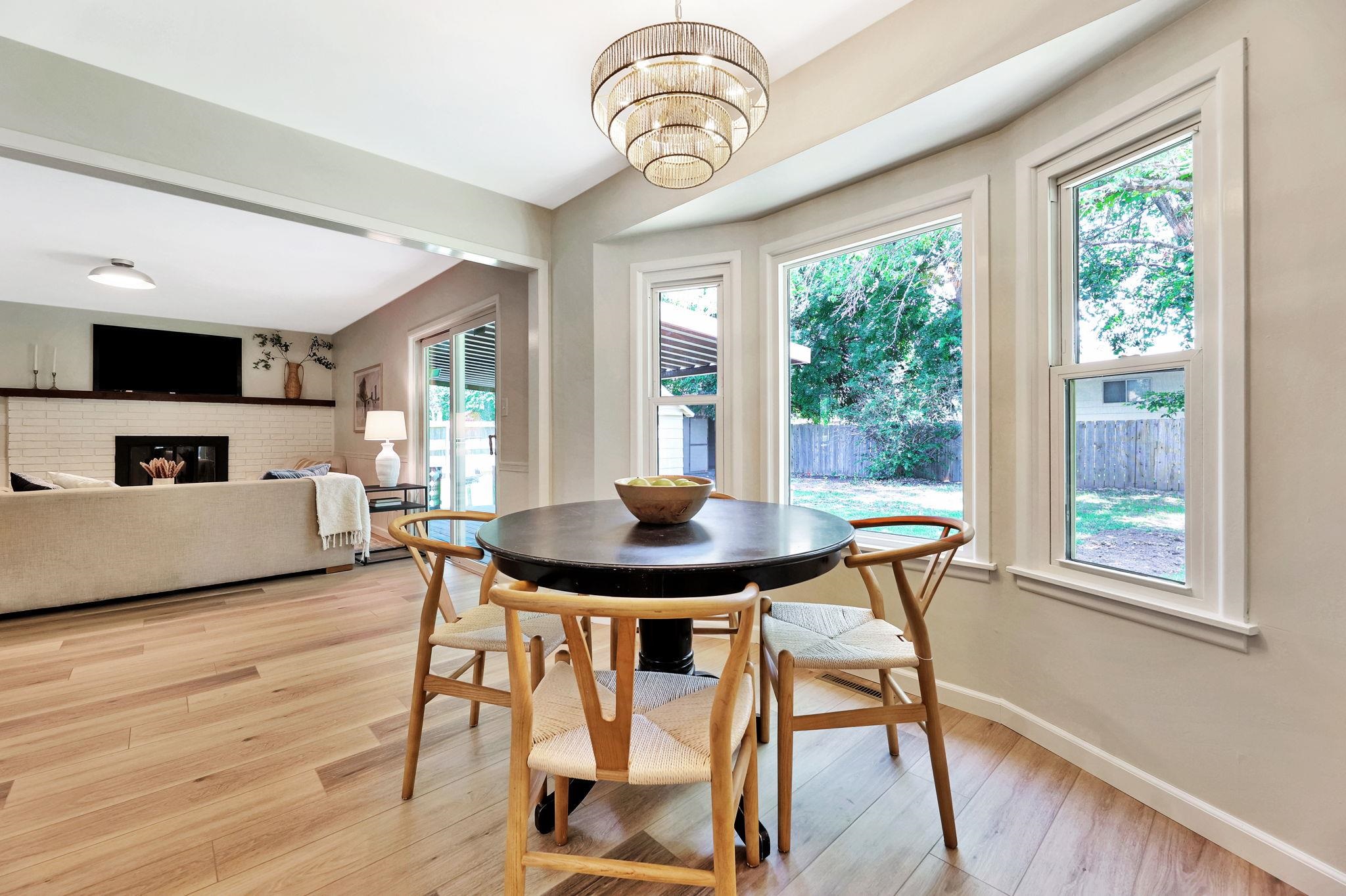 Wichita, Kansas 67207, United States, 3 Bedrooms Bedrooms, ,2 BathroomsBathrooms,Residential,Pending,53714