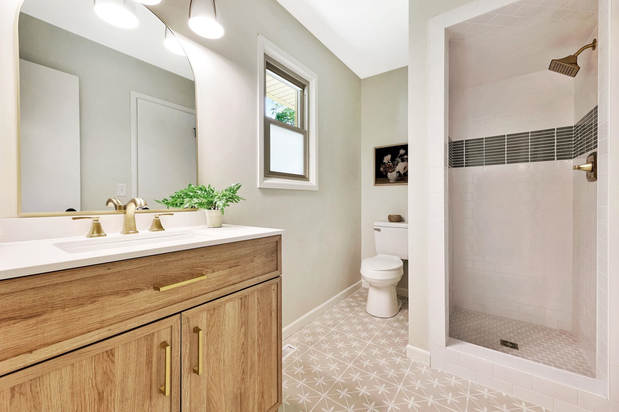 Wichita, Kansas 67207, United States, 3 Bedrooms Bedrooms, ,2 BathroomsBathrooms,Residential,Pending,53714