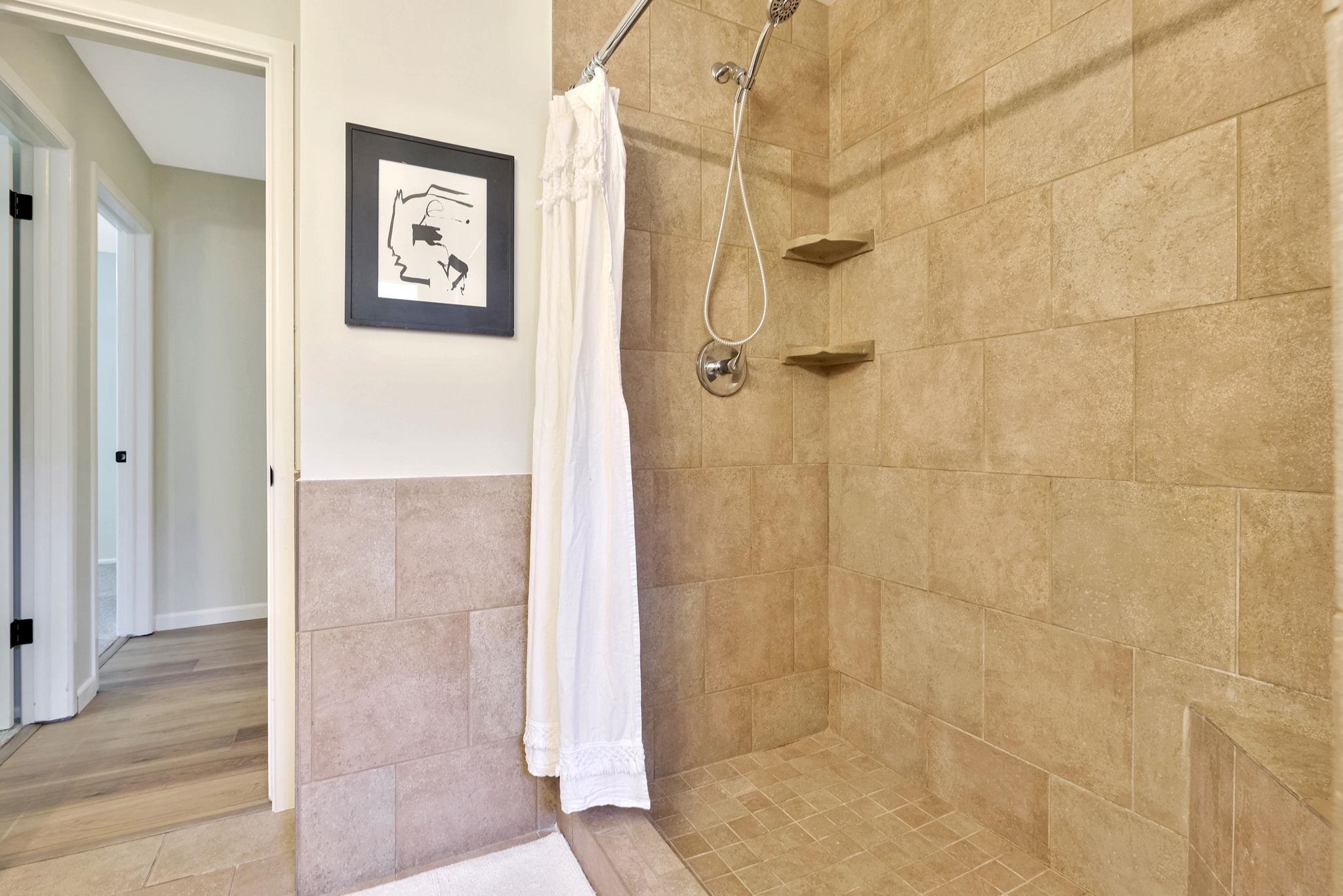 Wichita, Kansas 67207, United States, 3 Bedrooms Bedrooms, ,2 BathroomsBathrooms,Residential,Pending,53714