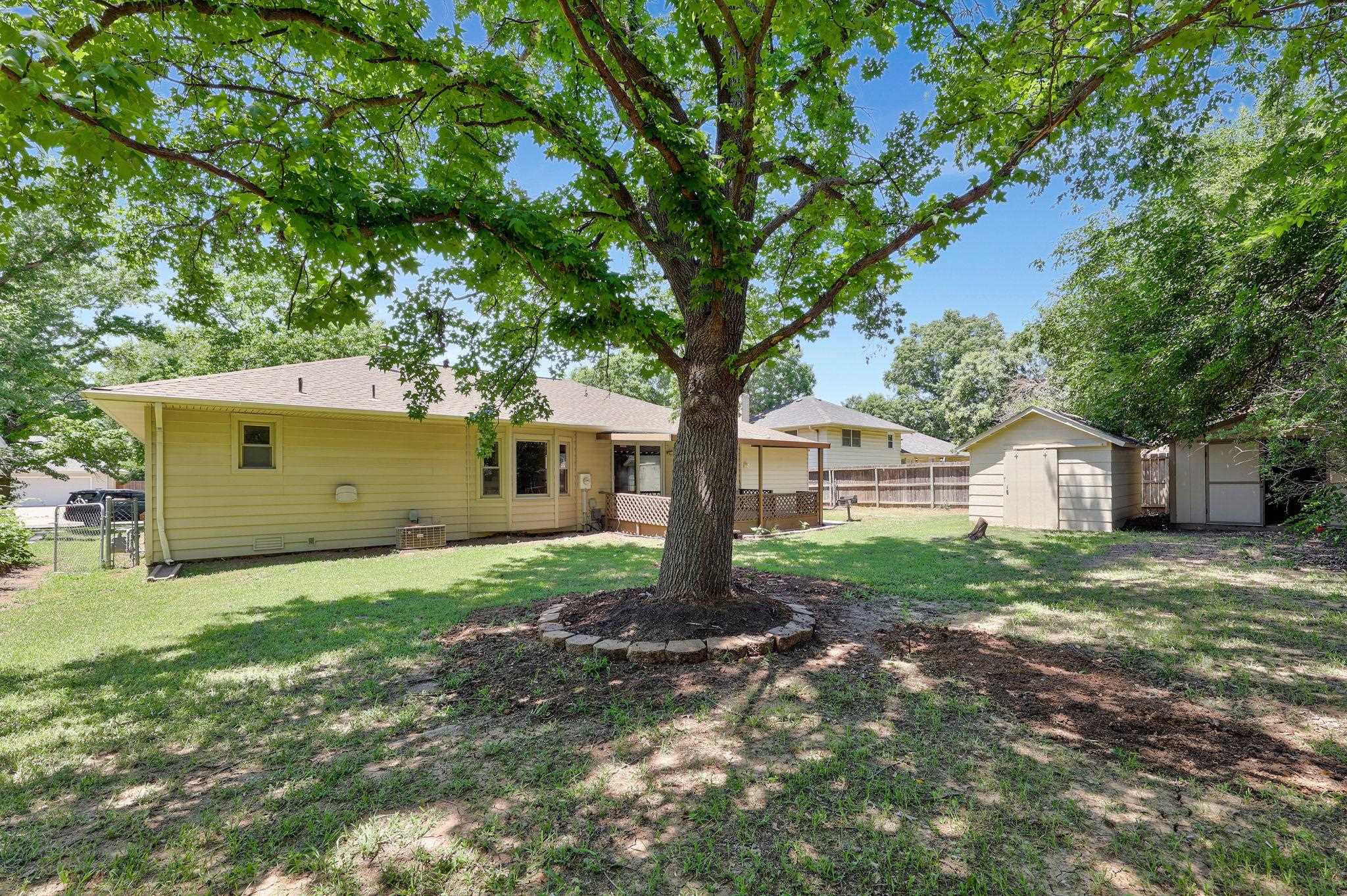 Wichita, Kansas 67207, United States, 3 Bedrooms Bedrooms, ,2 BathroomsBathrooms,Residential,Pending,53714