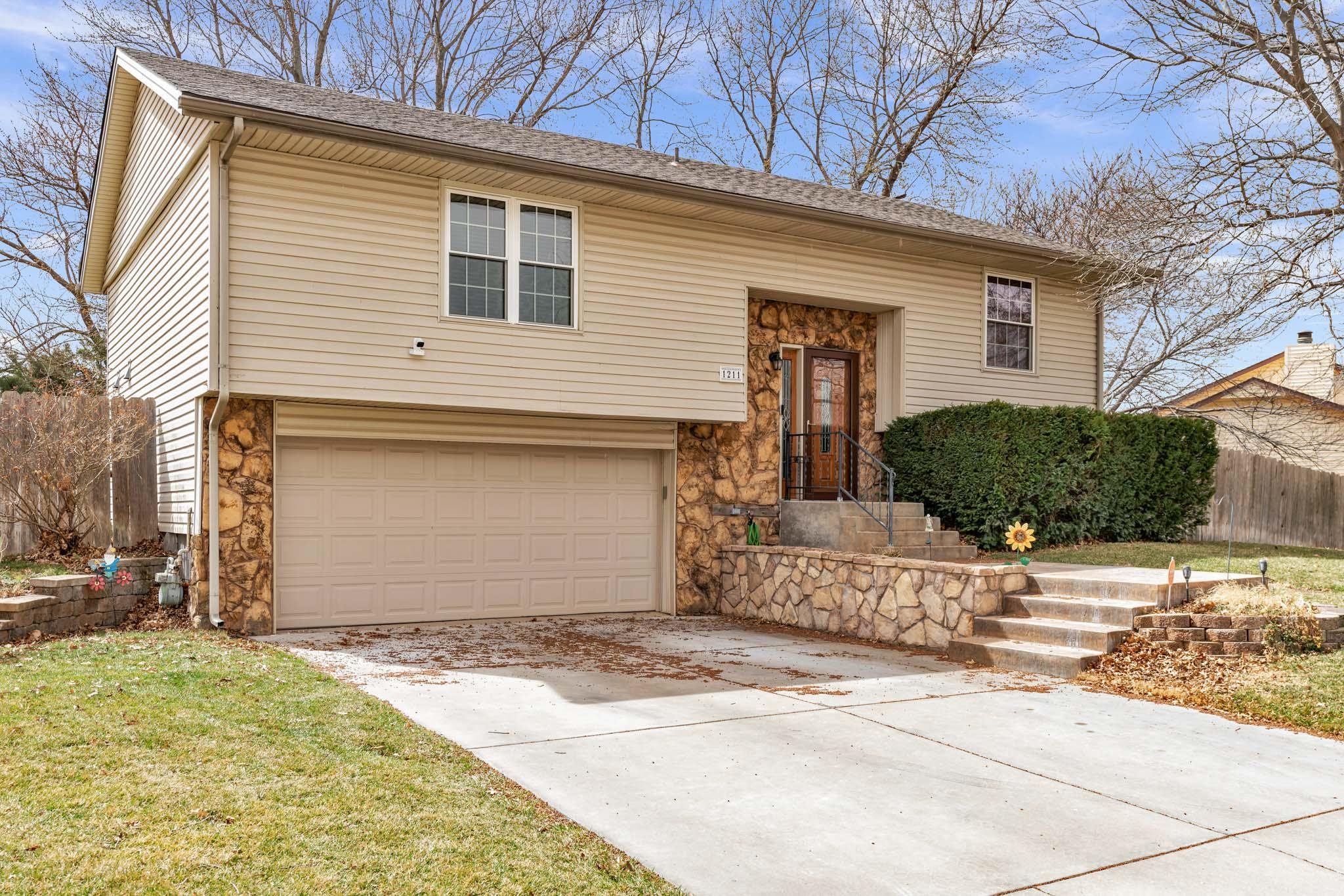 1211 W 2nd St, Haysville, Kansas image 1