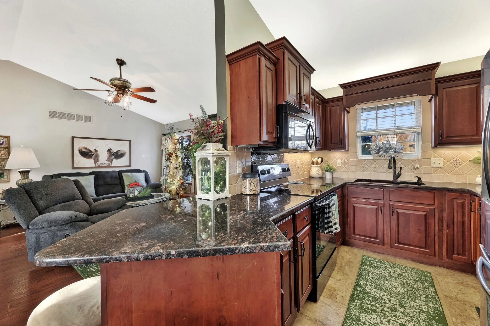 Derby, Kansas 67037, United States, 4 Bedrooms Bedrooms, ,3 BathroomsBathrooms,Residential,Pending,26330