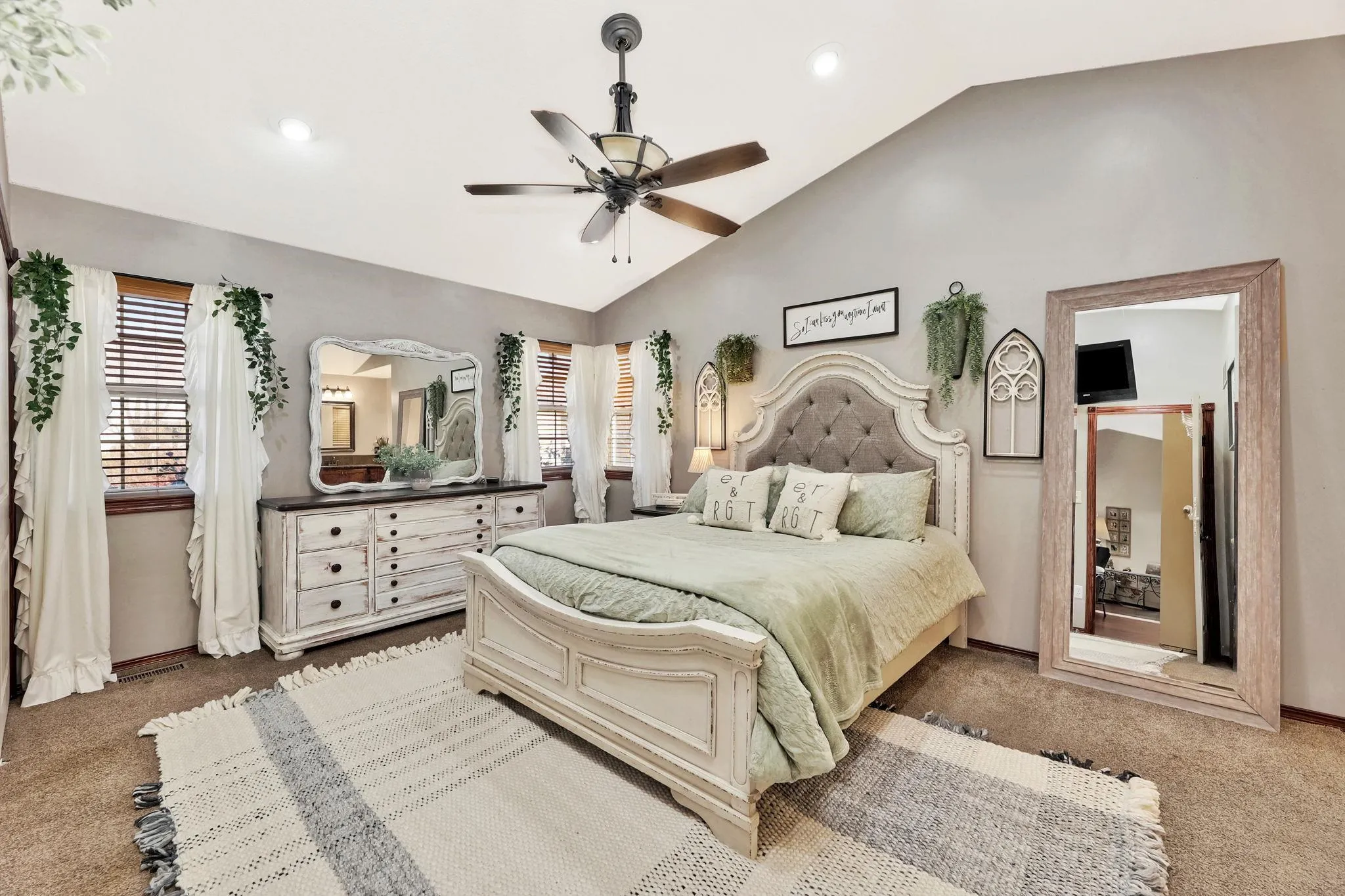 Derby, Kansas 67037, United States, 4 Bedrooms Bedrooms, ,3 BathroomsBathrooms,Residential,Pending,26330