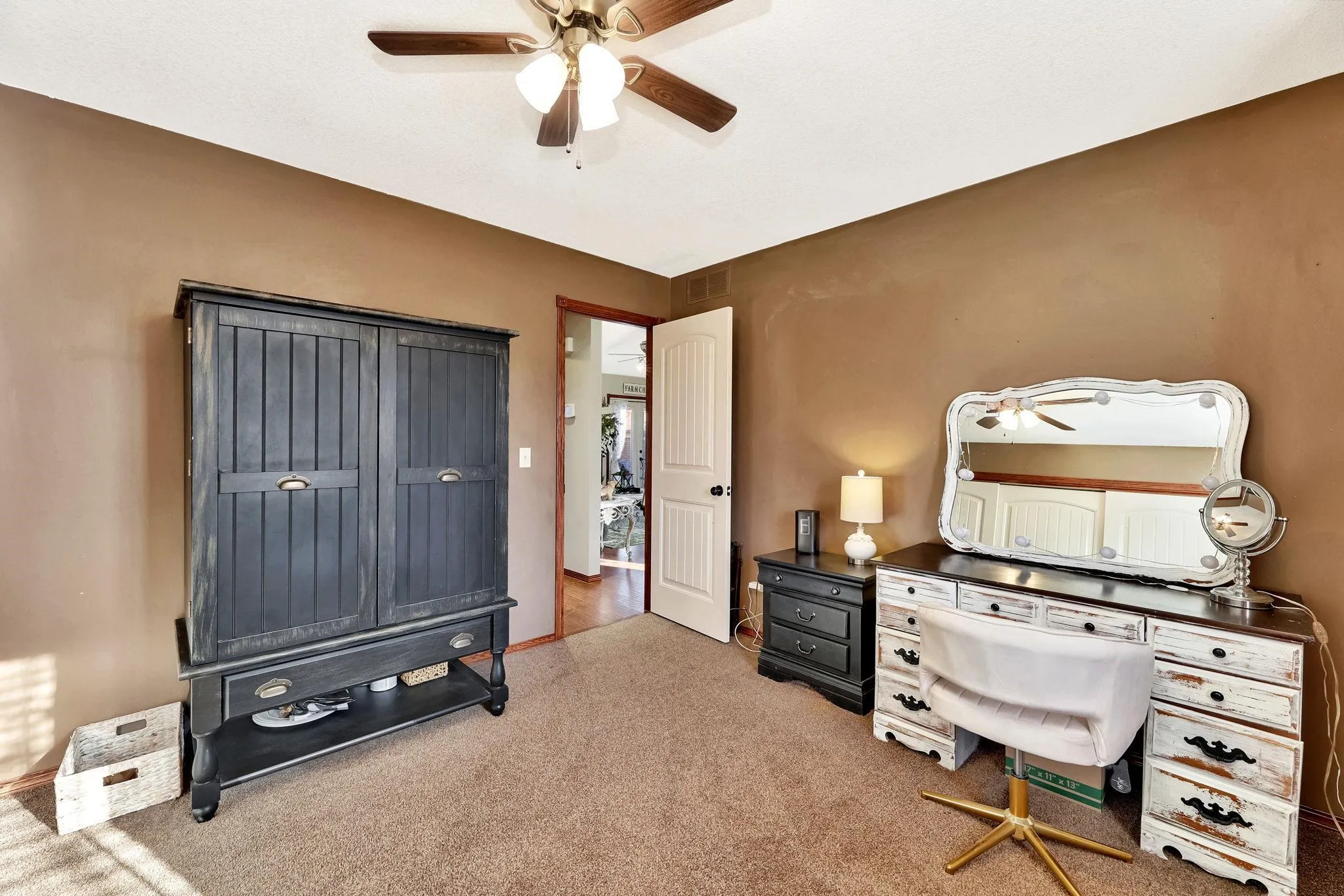 Derby, Kansas 67037, United States, 4 Bedrooms Bedrooms, ,3 BathroomsBathrooms,Residential,Pending,26330