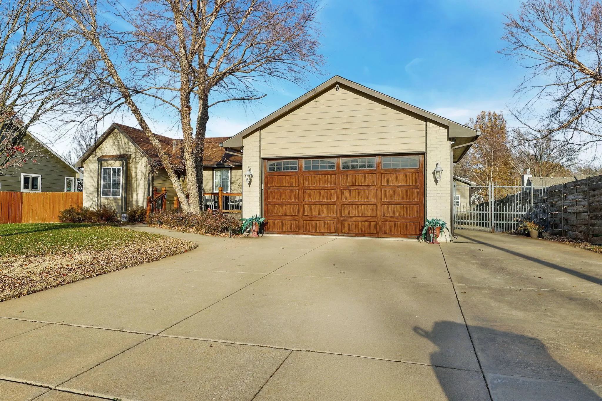 Derby, Kansas 67037, United States, 4 Bedrooms Bedrooms, ,3 BathroomsBathrooms,Residential,Pending,26330