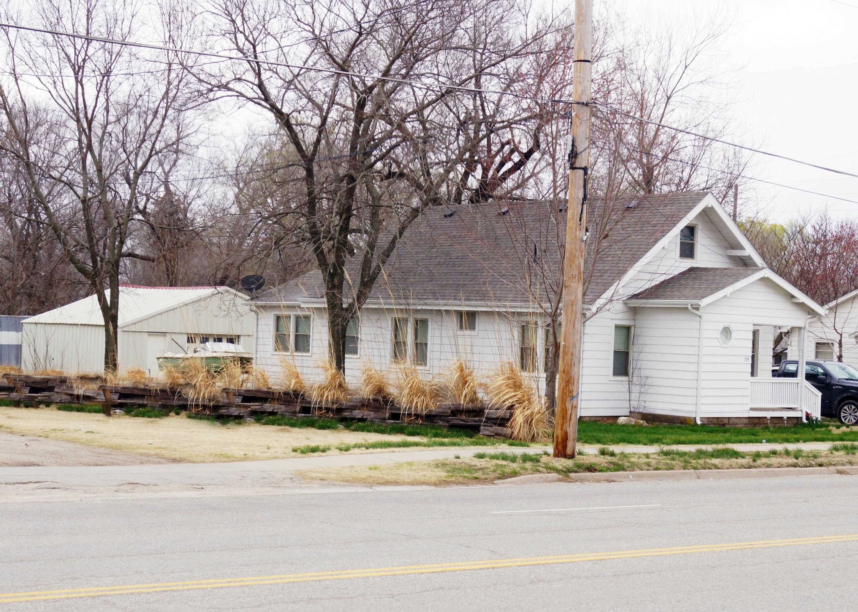 709 E Main St, Towanda, Kansas image 4