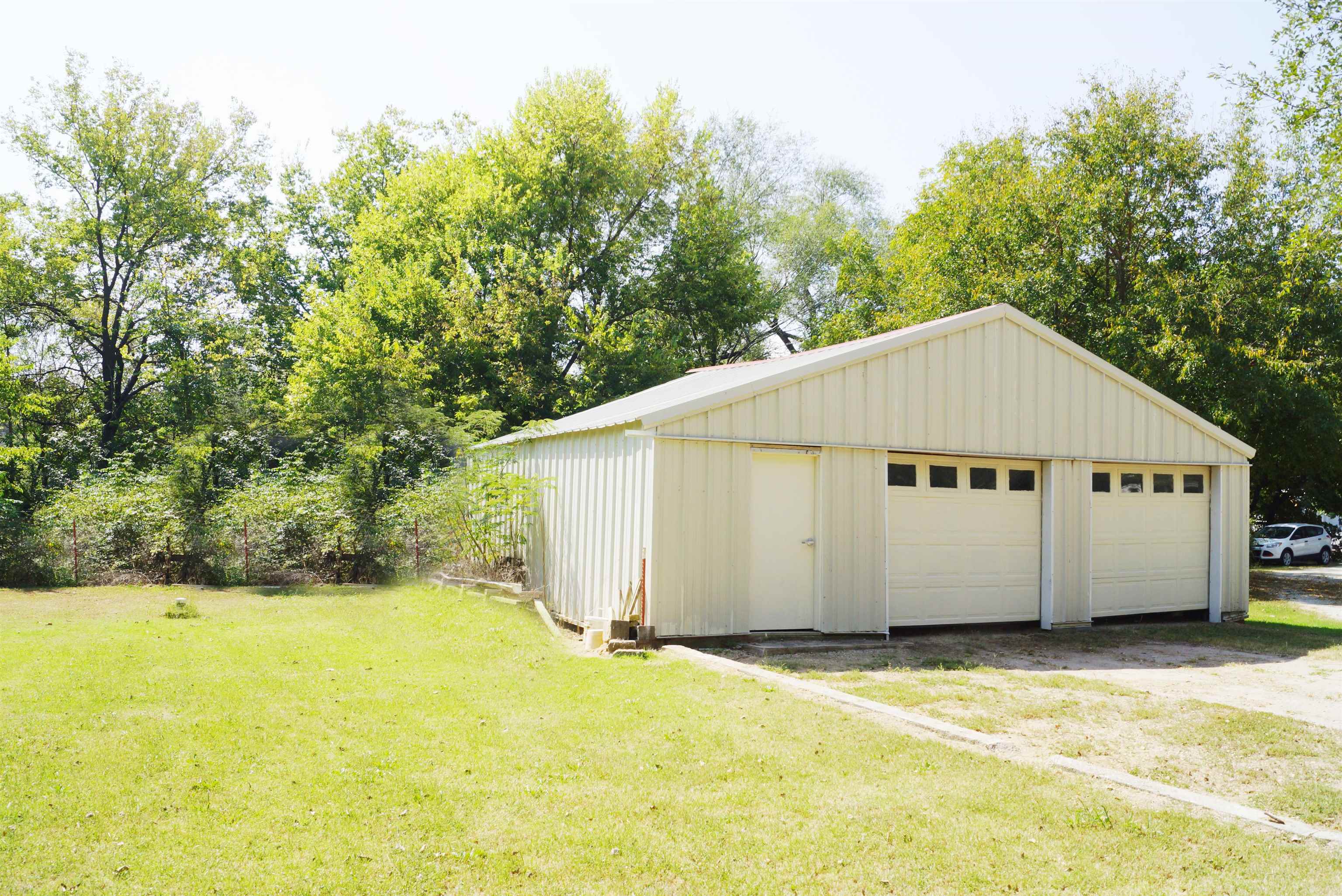 709 E Main St, Towanda, Kansas image 3