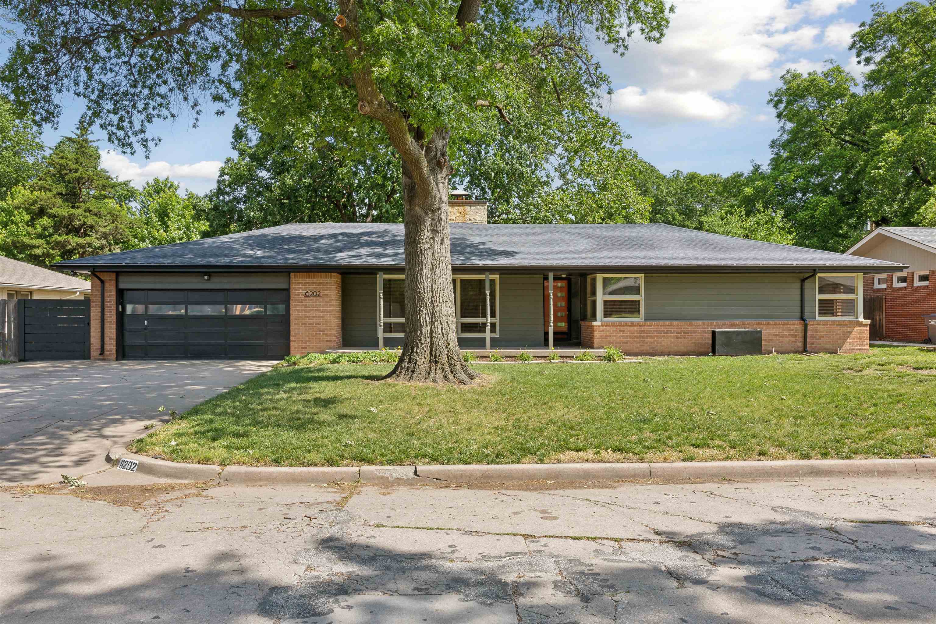 6202 E Jacqueline St, Wichita, Kansas image 1