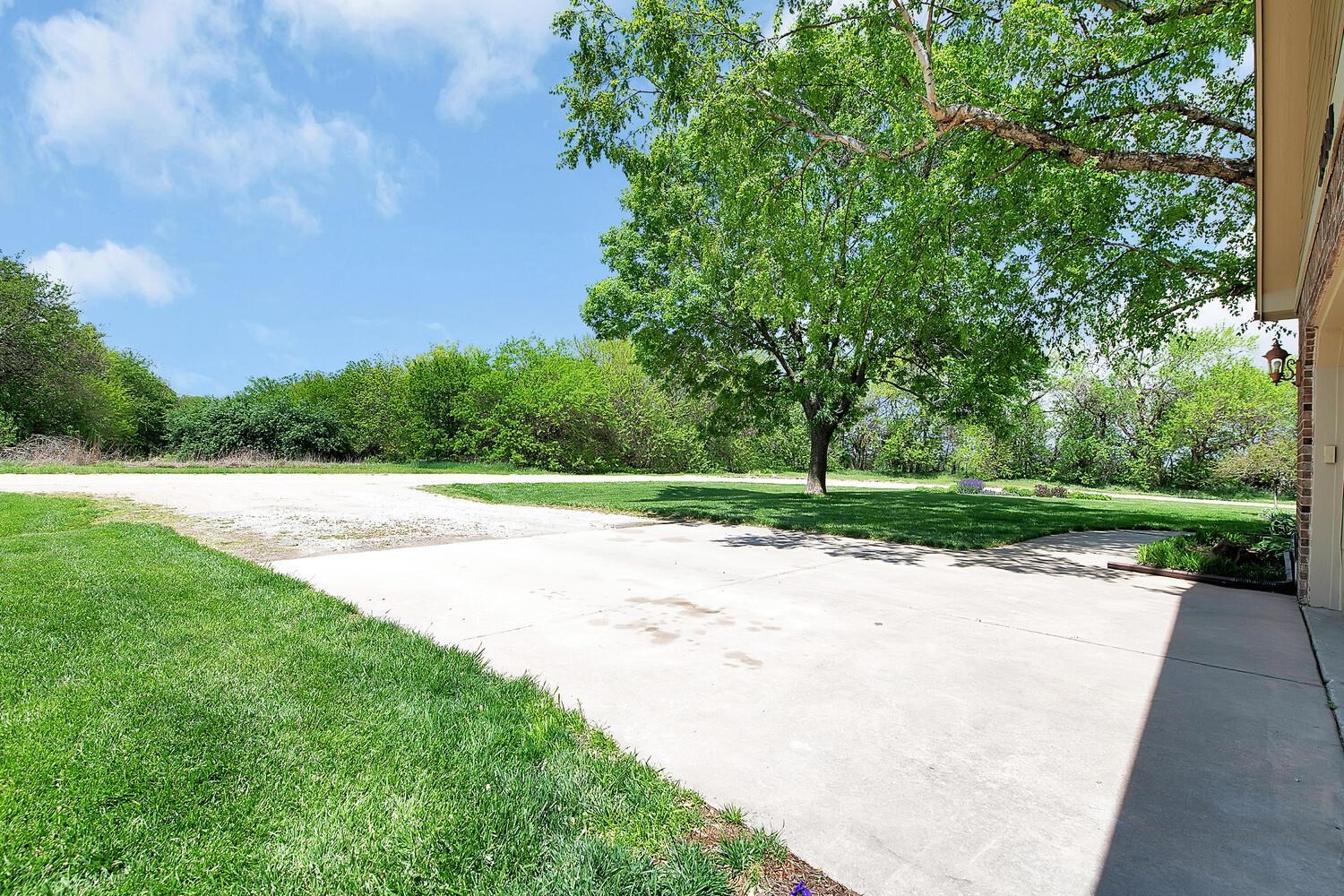 21231 W Tower Lakes Cir, Colwich, Kansas image 31