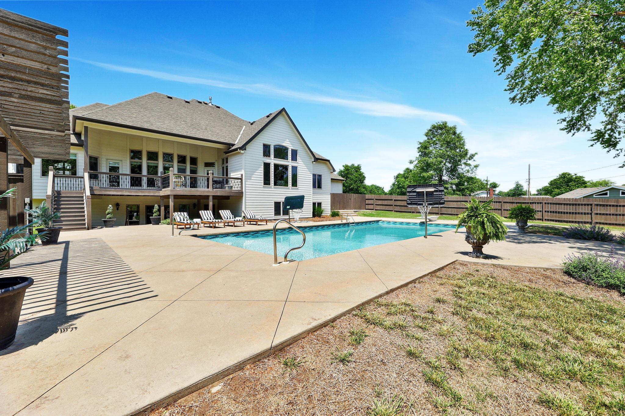 11 Crestway, Wellington, Kansas image 32