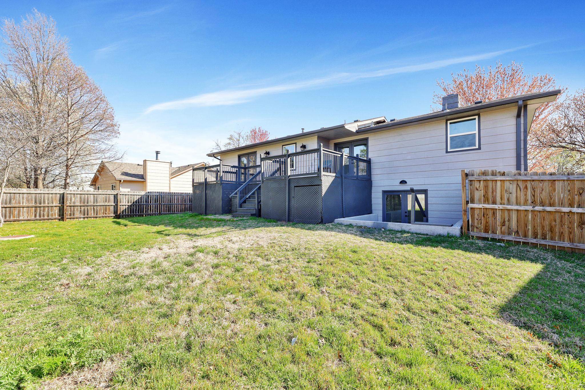 Wichita, Kansas 67207, United States, 3 Bedrooms Bedrooms, ,3 BathroomsBathrooms,Residential,Pending,62333