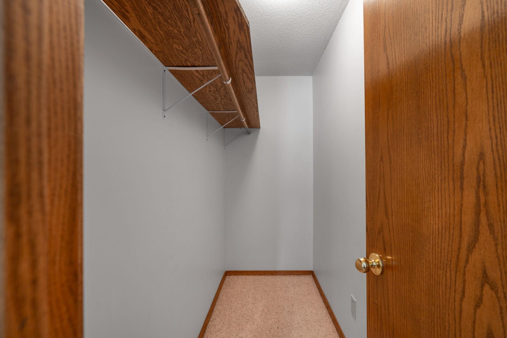 Bel Aire, Kansas 67220, United States, 5 Bedrooms Bedrooms, ,3 BathroomsBathrooms,Residential,Pending,57667