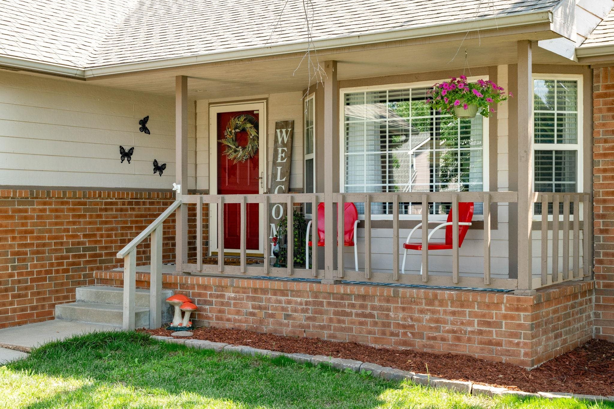 Bel Aire, Kansas 67220, United States, 5 Bedrooms Bedrooms, ,3 BathroomsBathrooms,Residential,Pending,57667