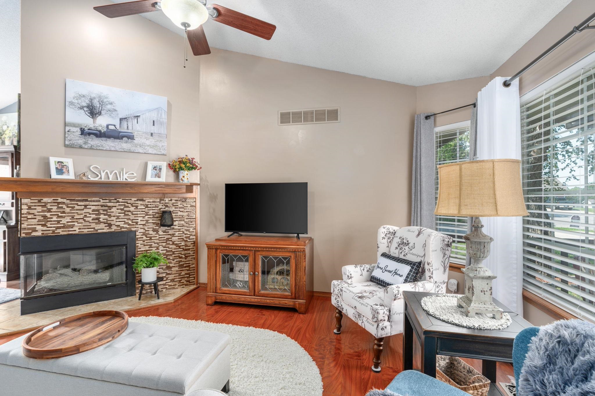 Bel Aire, Kansas 67220, United States, 5 Bedrooms Bedrooms, ,3 BathroomsBathrooms,Residential,Pending,57667